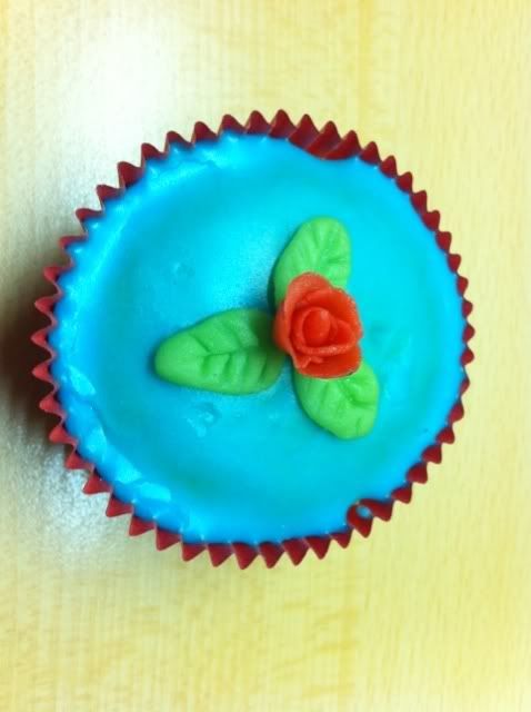 http://img.photobucket.com/albums/v280/Bianca1201/cupcakeroos.jpg