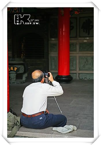 寶藏巖寺-專注攝影的阿伯