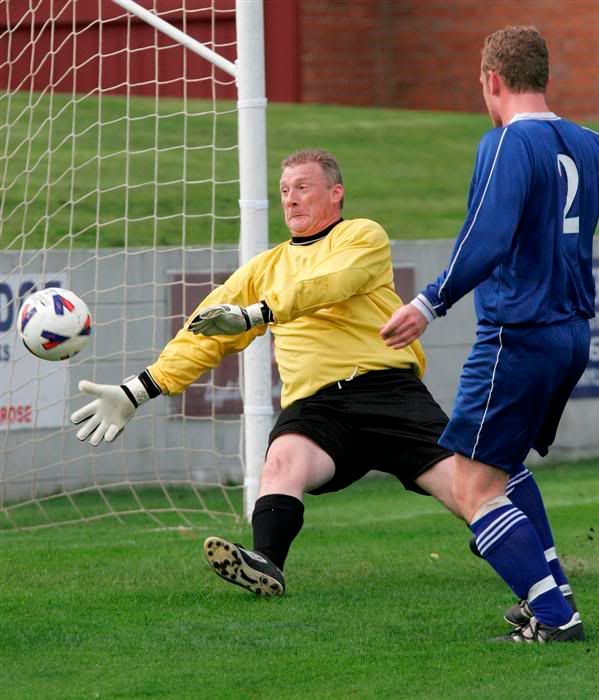 IMAGE: http://img.photobucket.com/albums/v280/paperpics/GAVIN_KIRKWOOD_TESTIMONIAL_5.jpg