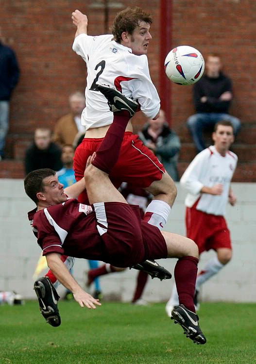 IMAGE: http://img.photobucket.com/albums/v280/paperpics/pics2/LINLITHGOWROSE_v_SPARTANS_AW24.jpg