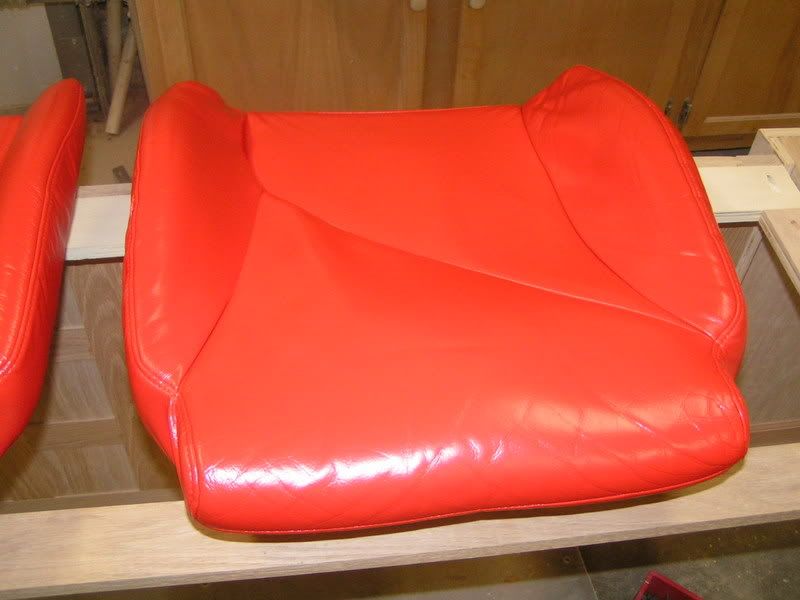 Corvetteseatsredye010.jpg