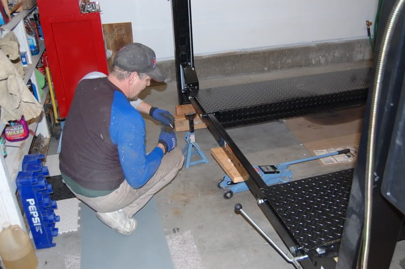 garageremodel-fourpostliftassemb-8.jpg