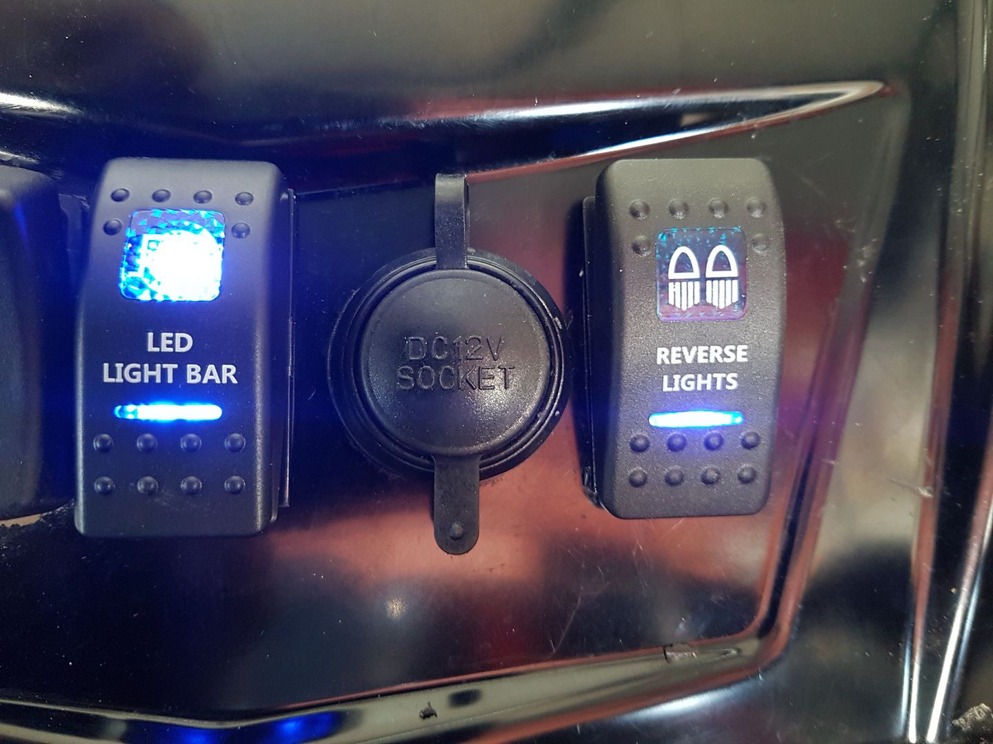 How to wire a rocker switch with twostage illumination Polaris RZR