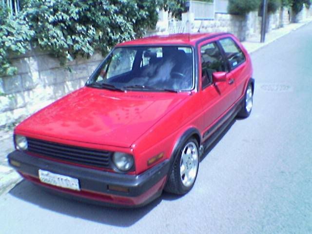 VW Golf is addiction i drive now 2001 14 golf gr8 looks but slow 