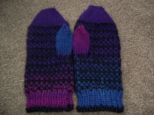 Aurora Borealis mitts - front