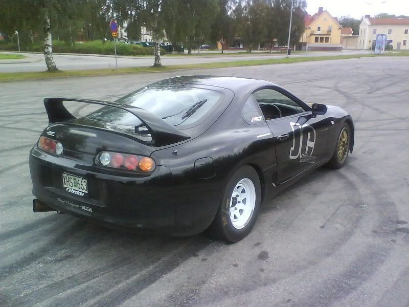 http://img.photobucket.com/albums/v287/Xabin/Supra/DSC00014.jpg