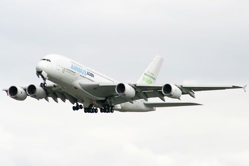 http://img.photobucket.com/albums/v288/Dazbo5/Scuba2/Airbus-A380-841-F-WWDD-1.jpg