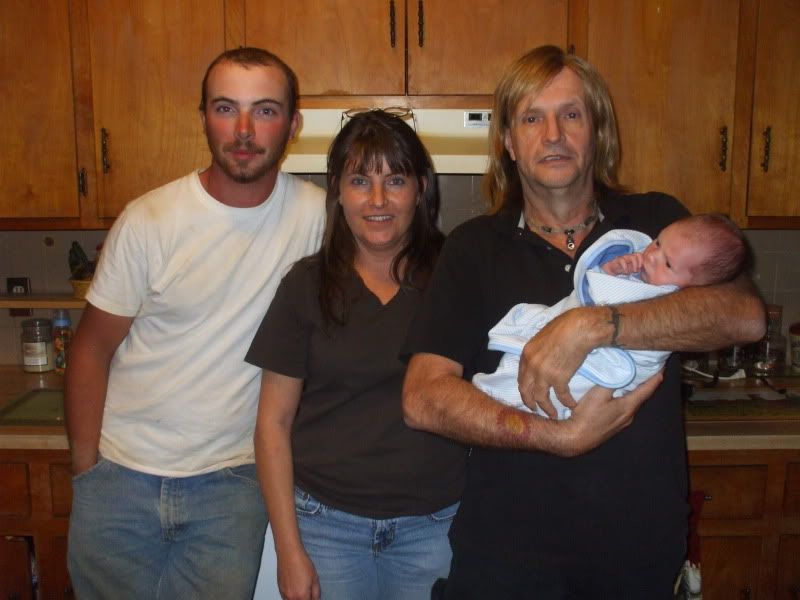 http://img.photobucket.com/albums/v288/stevetheq/4Generations.jpg