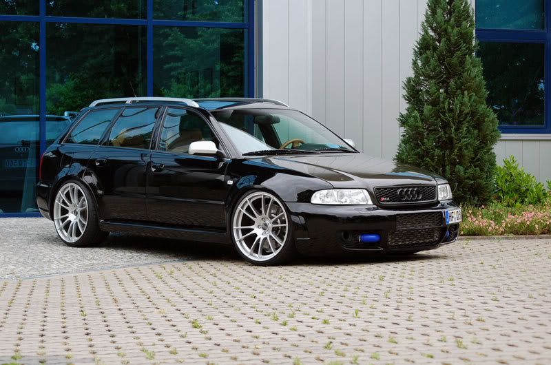 B5-RS4Wagon.jpg