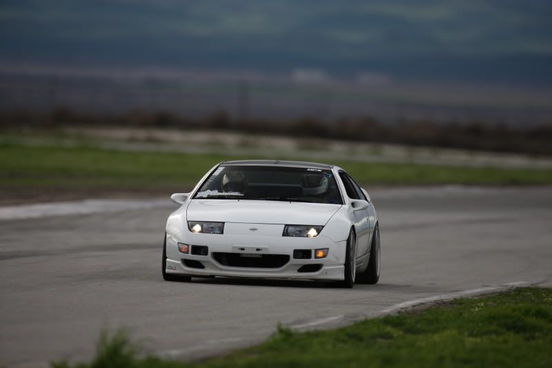 http://img.photobucket.com/albums/v293/ArticDragon192/Buttonwillow%20Feb21/3E4H5558.jpg