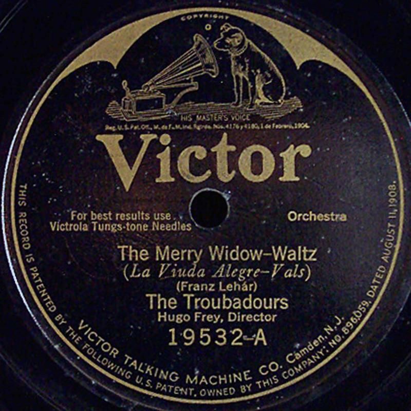 photo 19532-A-TheMerryWidow.jpg