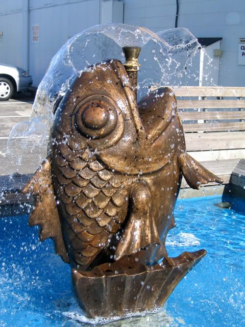 Fish_fountain.jpg