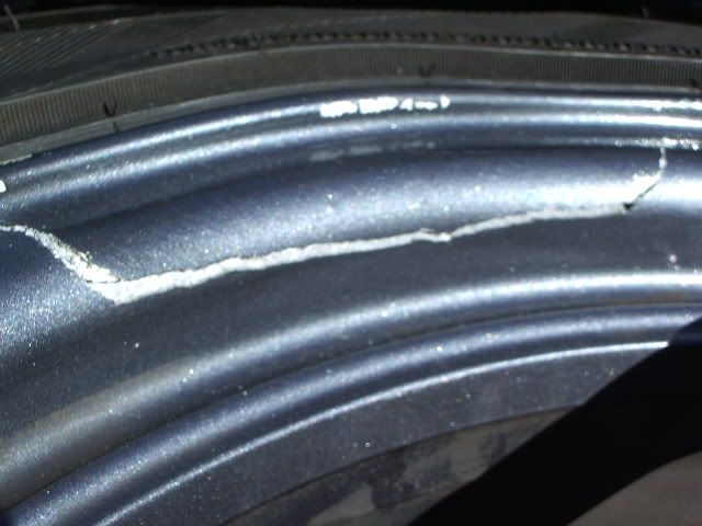Can a cracked rim be fixed?