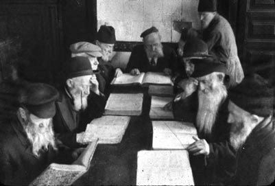 Rabinos a Estudar o Talmude, Vilna, Lituânia, 1924