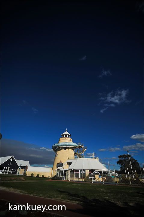 http://img.photobucket.com/albums/v296/kamkuey/Perth/Southern%20Perth%203/7ab1b5b1.jpg?t=1284819192