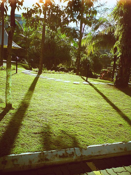 http://img.photobucket.com/albums/v296/kamkuey/Rojak/4c3fa7f4.jpg?t=1297910916