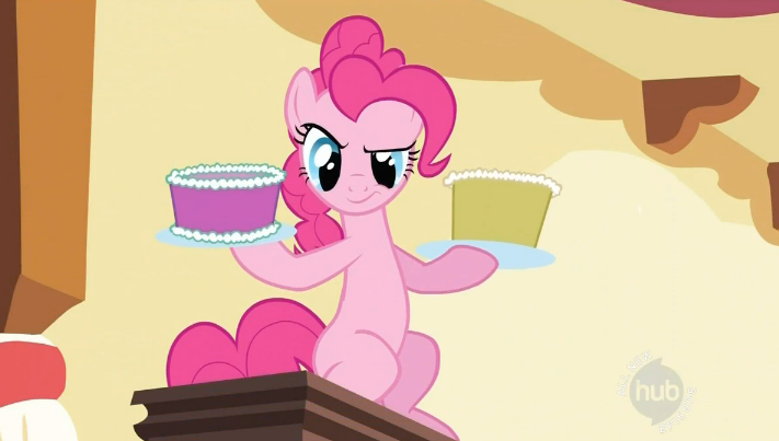 Pinkie_holding_cake_S2E10.png