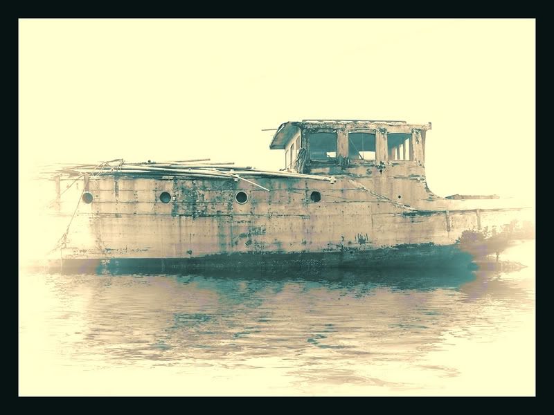 old_boat.jpg