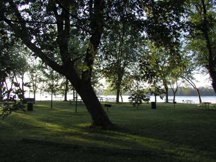 rideaupark1.jpg
