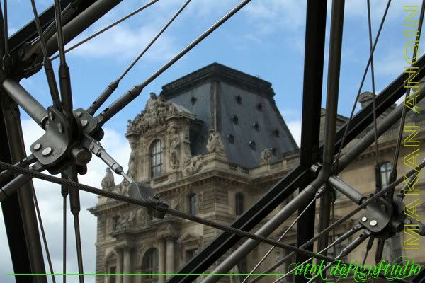 Paris louvre