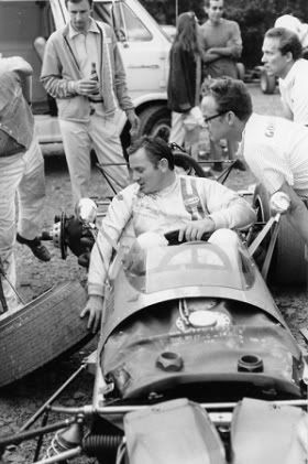 Bruce McLaren, Grand Prix de France 1969 © Pr Reimsparing