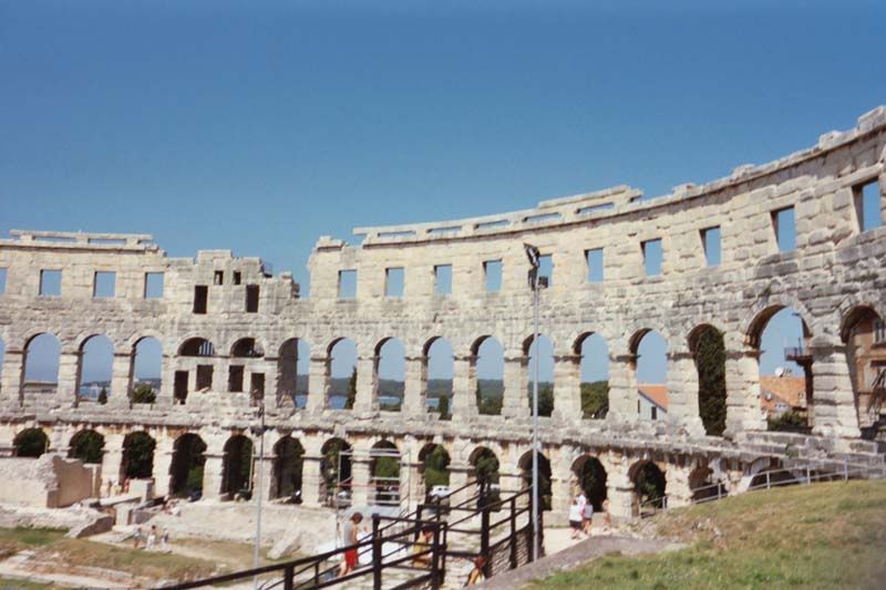 AmphitheaterIII.jpg