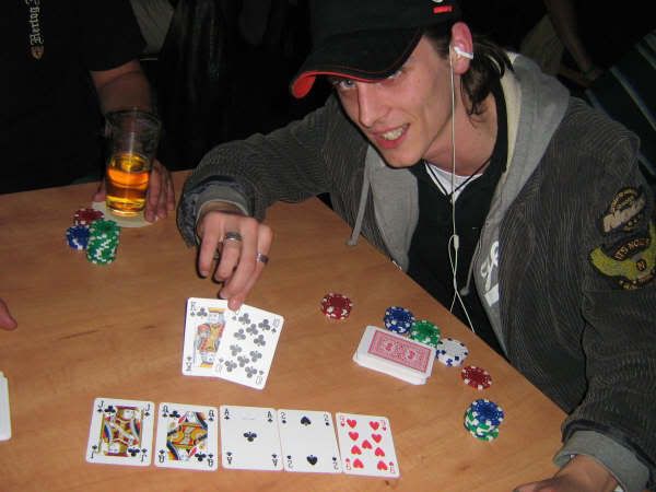 [img width=600 height=450]http://img.photobucket.com/albums/v299/nemrah/RF2.jpg[/img]