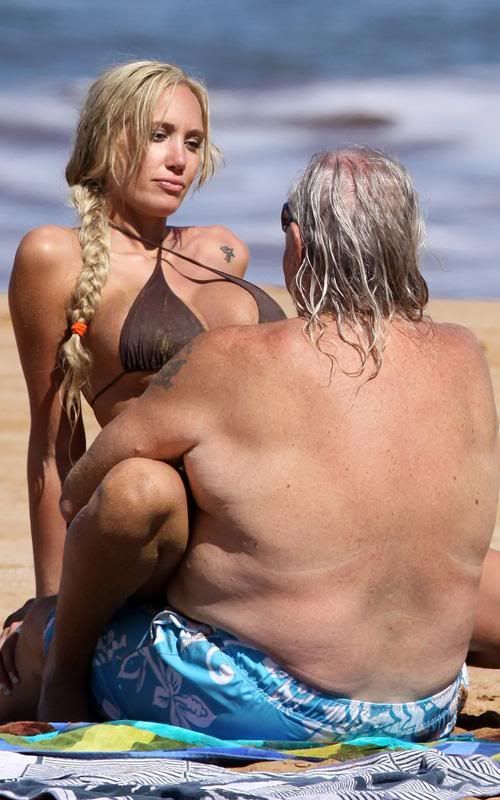 JennaBentleyBeachOldGuy5.jpg