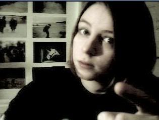 [http://img.photobucket.com/albums/v300/mavispoo/maeve/crappycam3.jpg]