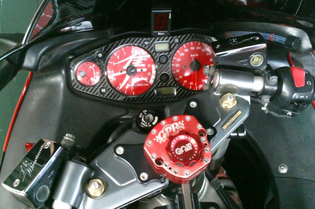 [Image: Busa3gauges_zps2bf36cb4.jpg]