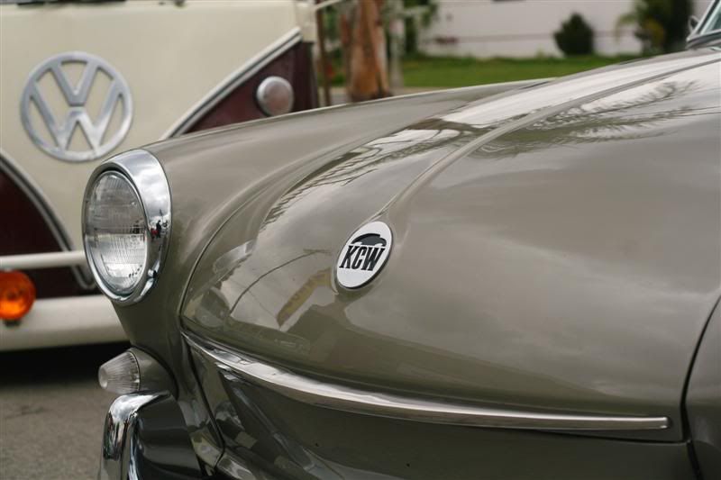 IMAGE: http://img.photobucket.com/albums/v302/blacklancer/30d/IMG_4863Medium.jpg