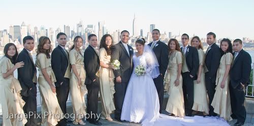 IMAGE: http://img.photobucket.com/albums/v302/jargaguy/LuisCindy-126.jpg