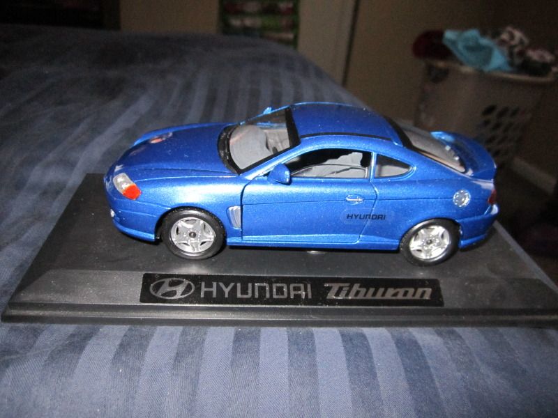 hyundai tiburon diecast model