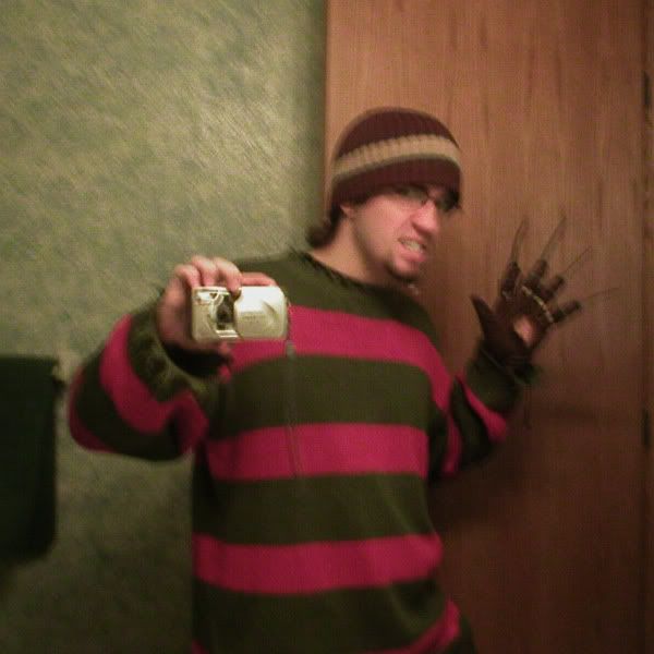 [http://img.photobucket.com/albums/v303/cazor/freddy.jpg]