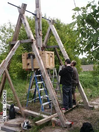 [http://img.photobucket.com/albums/v303/cazor/trebuchet/Picture3617.jpg]