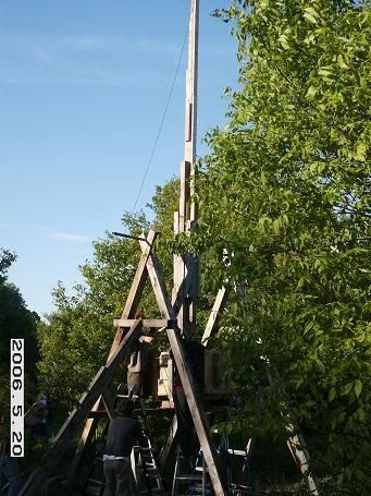 [http://img.photobucket.com/albums/v303/cazor/trebuchet/Picture3649.jpg]