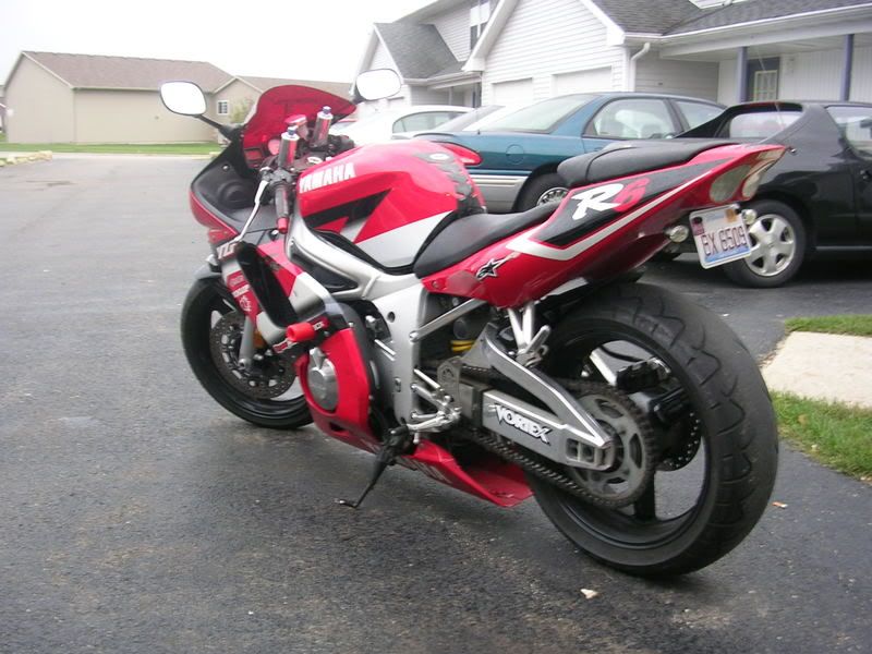 My 01 R6 last pics before winter... Yamaha R6 Forum YZFR6 Forums