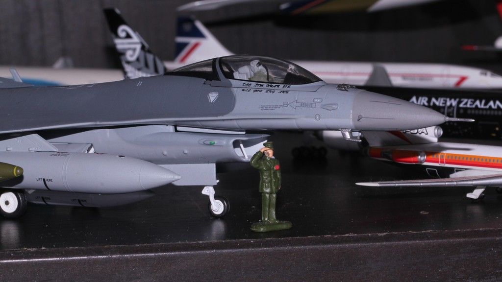 Witty Wings 1:72 Republic of Singapore Air Force F-16C