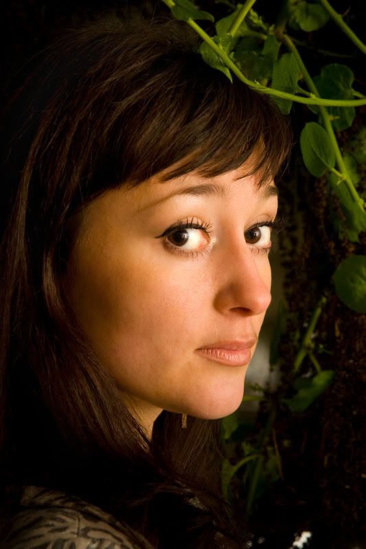 IMAGE: http://img.photobucket.com/albums/v31/Moppie/02149b24.jpg