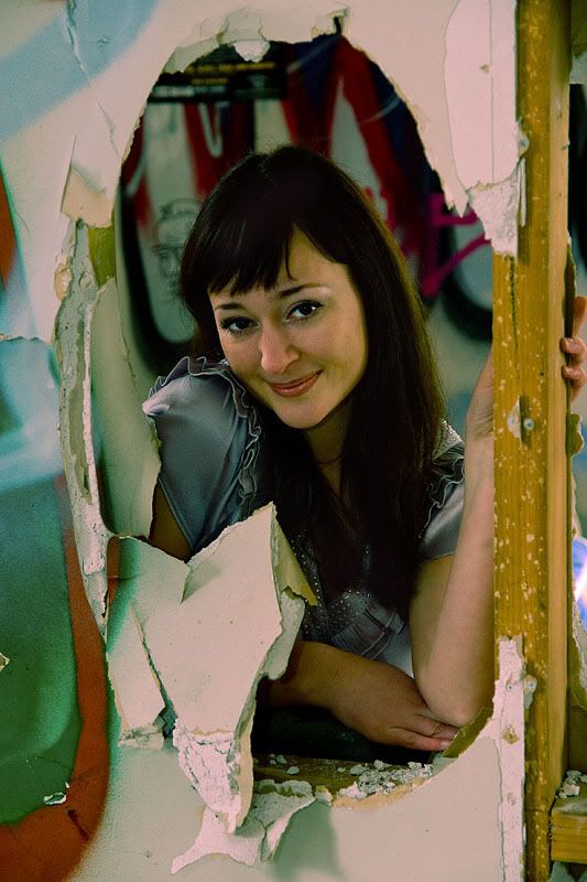 IMAGE: http://img.photobucket.com/albums/v31/Moppie/7b623c3d.jpg