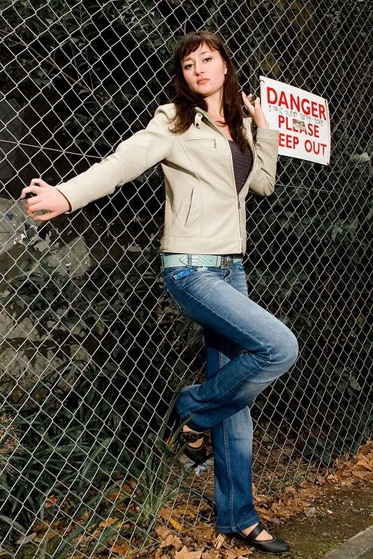 IMAGE: http://img.photobucket.com/albums/v31/Moppie/IMG_8393-Editcopy.jpg