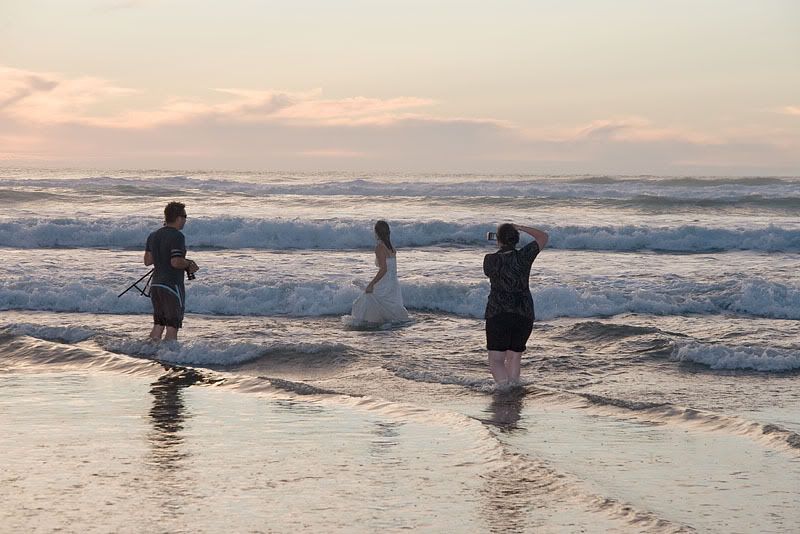 IMAGE: http://img.photobucket.com/albums/v31/Moppie/IMG_9698-Edit.jpg