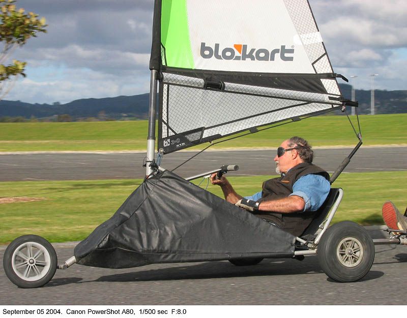 IMAGE: http://img.photobucket.com/albums/v31/Moppie/blowcart11.jpg