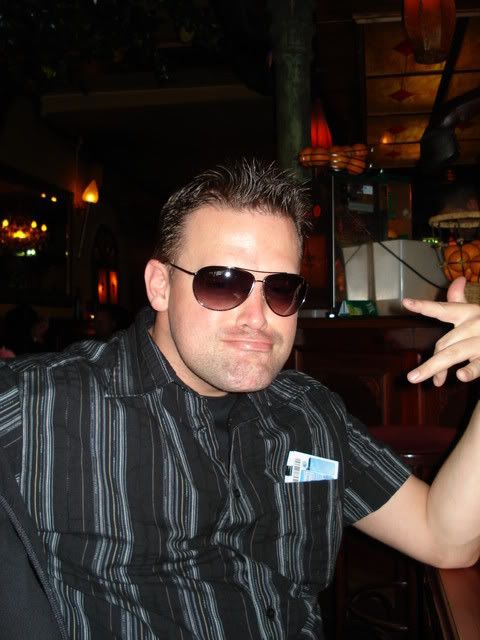 [img width=480 height=640]http://img.photobucket.com/albums/v310/OuweDwaas74/Weird/OuweDwaas1.jpg[/img]