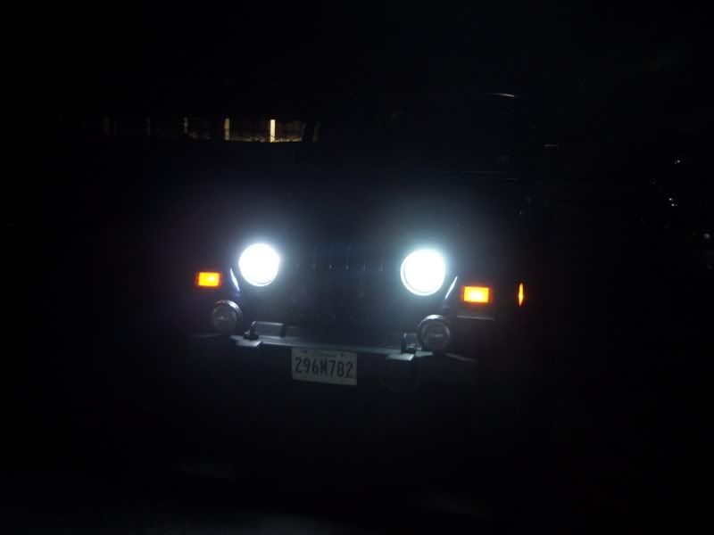 bixenon HID headlights w/ nice cut offplese post pics Jeep