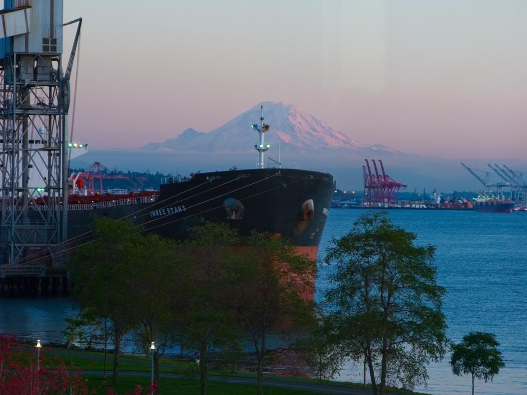 IMAGE: http://img.photobucket.com/albums/v313/Mike16610/ShipsII25.jpg