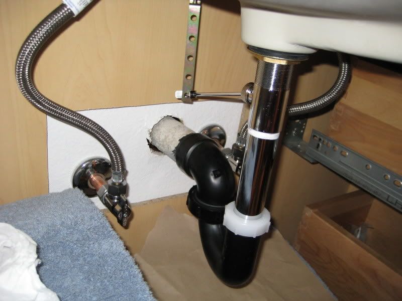 Installing a sink tailpiece