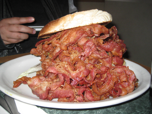  photo Giant-Bacon-Sandwich_zps4a0cd293.png
