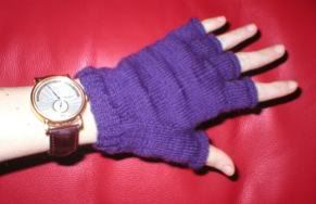 purple fingerless gloves