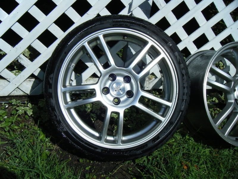 http://img.photobucket.com/albums/v315/sil01/wheel1.jpg